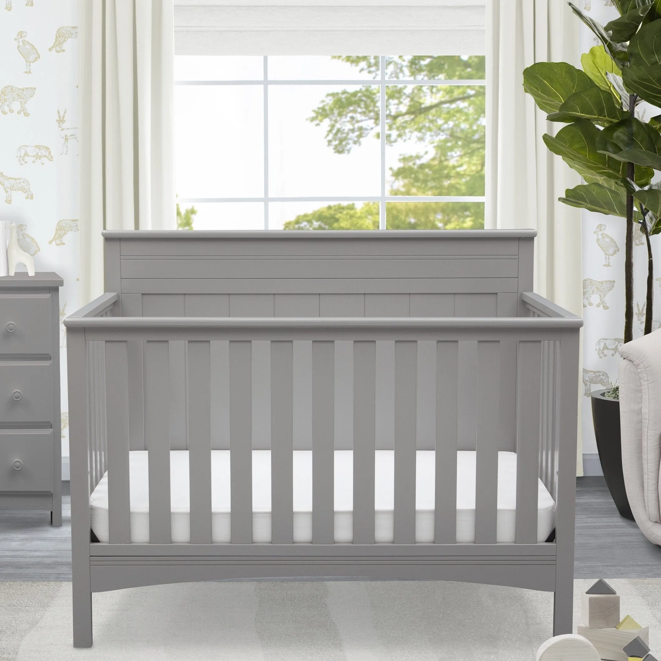 Fancy 4-in-1 Convertible Crib