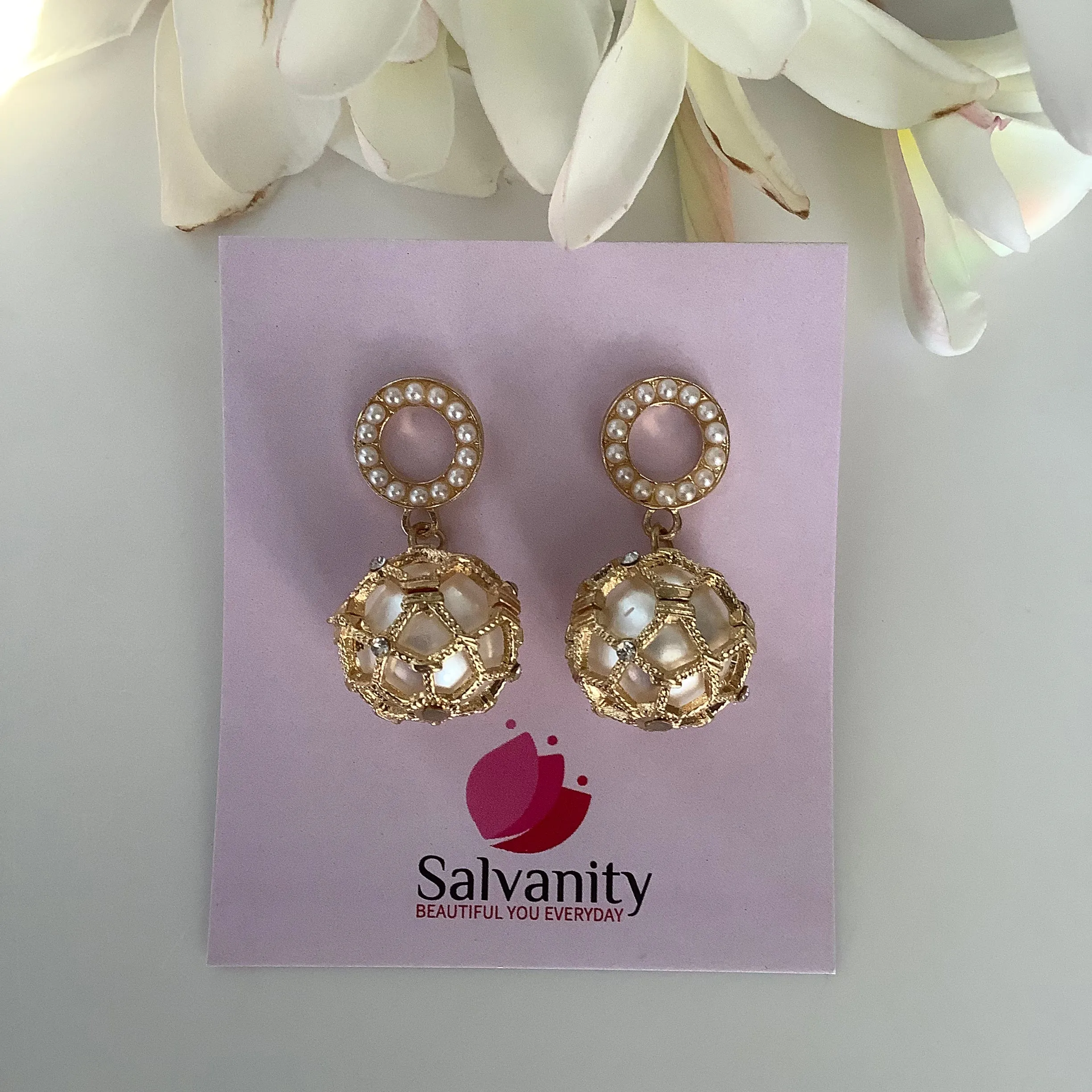 Salvanity K-POP Modern Trendy Caged Pearl Earrings