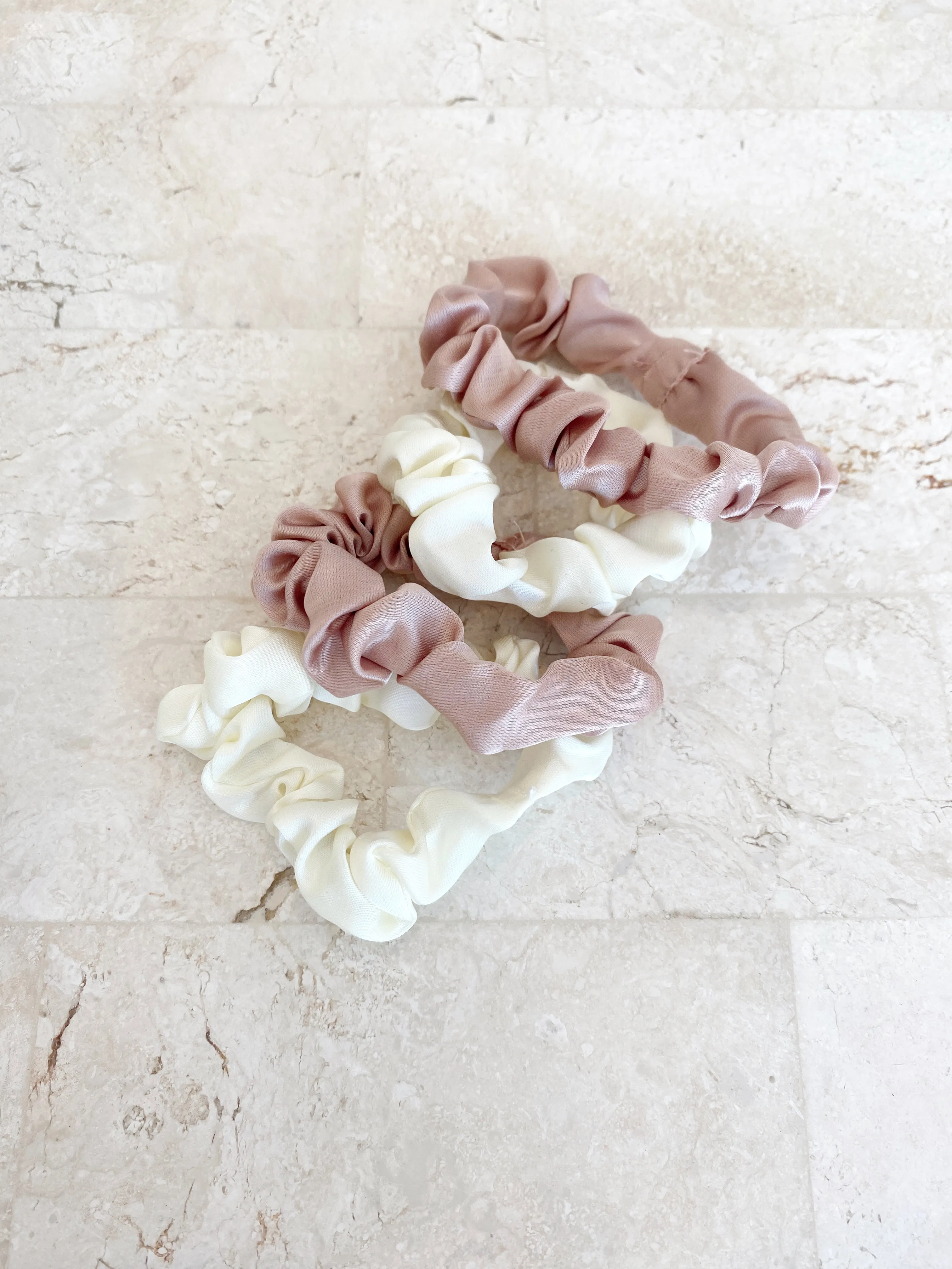 Silk Scrunchie Pack - Pink/White