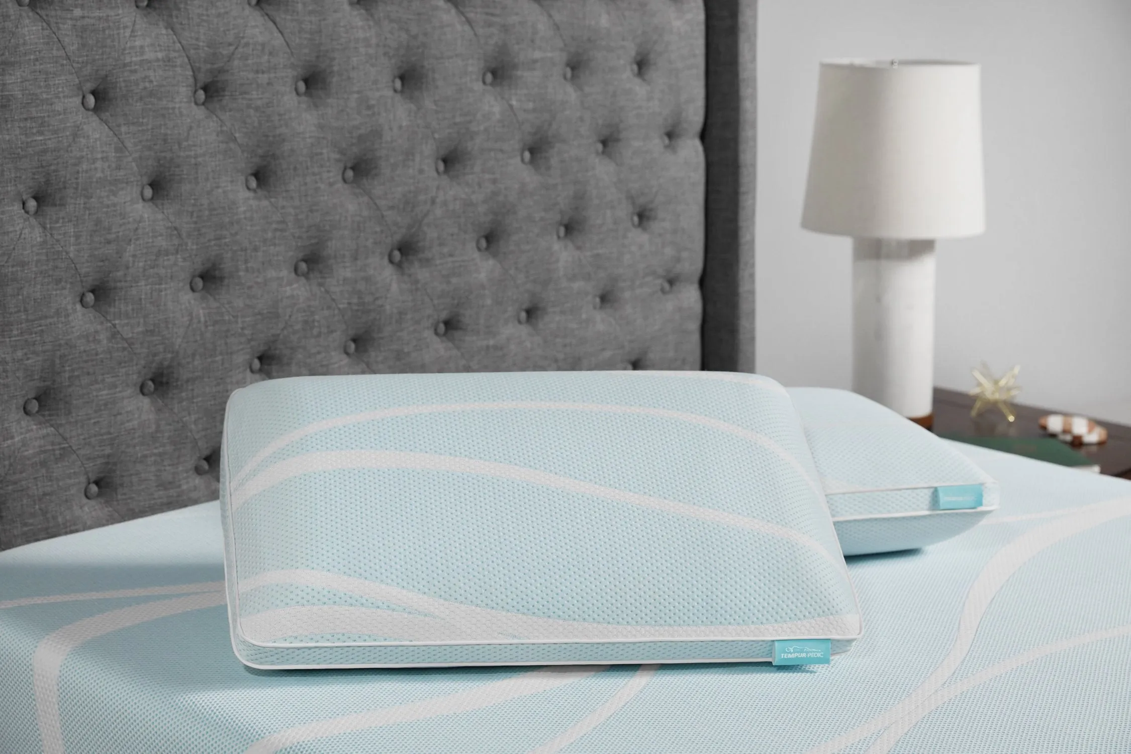 Tempur-Pedic TEMPURbreeze ProHi   Advanced Cooling Pillow